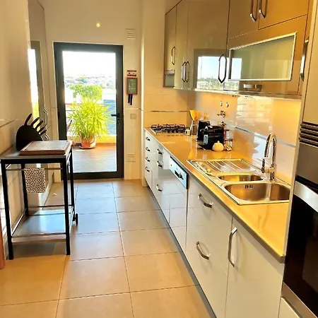 Sea Renity Central Lagos Apartment With Seaviews And Pool *